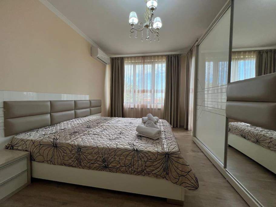 Cozy Apartment - Free Parking Plovdiv Buitenkant foto